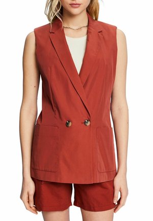 Rote ärmellose Blazer mit doppelt knöpfbarem Vorderteil, zwei Taschen und Knopfdetails; der Stoff wirkt glatt und leicht.