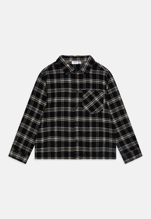 Zwart en crèmekleurig geruit flanel shirt, met een kraag, knopen aan de voorkant, lange mouwen en een borstzak met diagonale patroon.