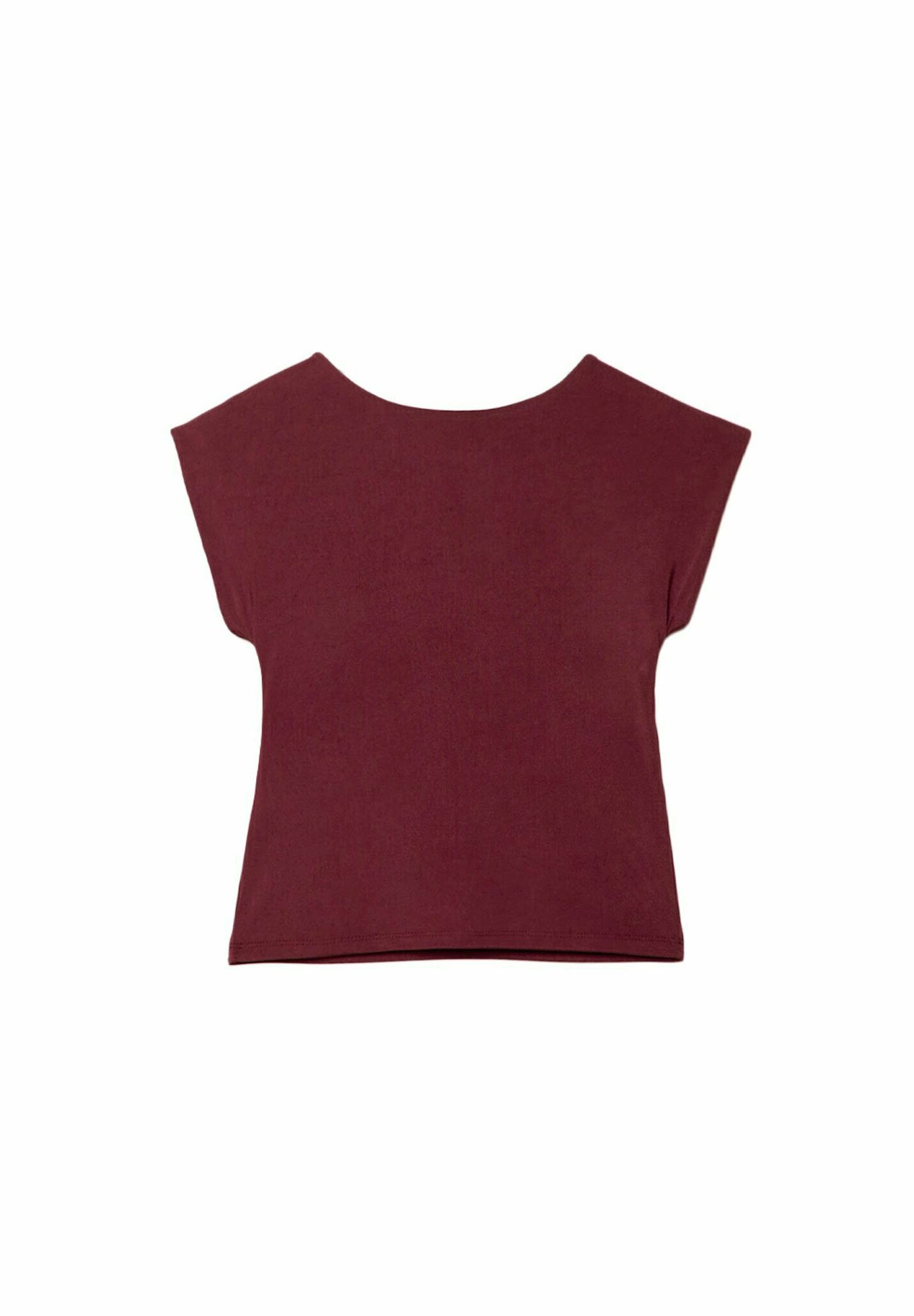 Open-back t-shirt