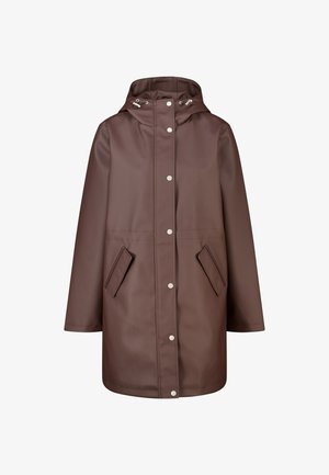 Bruine waterdichte regenjas met capuchon, lange mouwen, drukknopen aan de voorkant en twee schuine voorzakken.