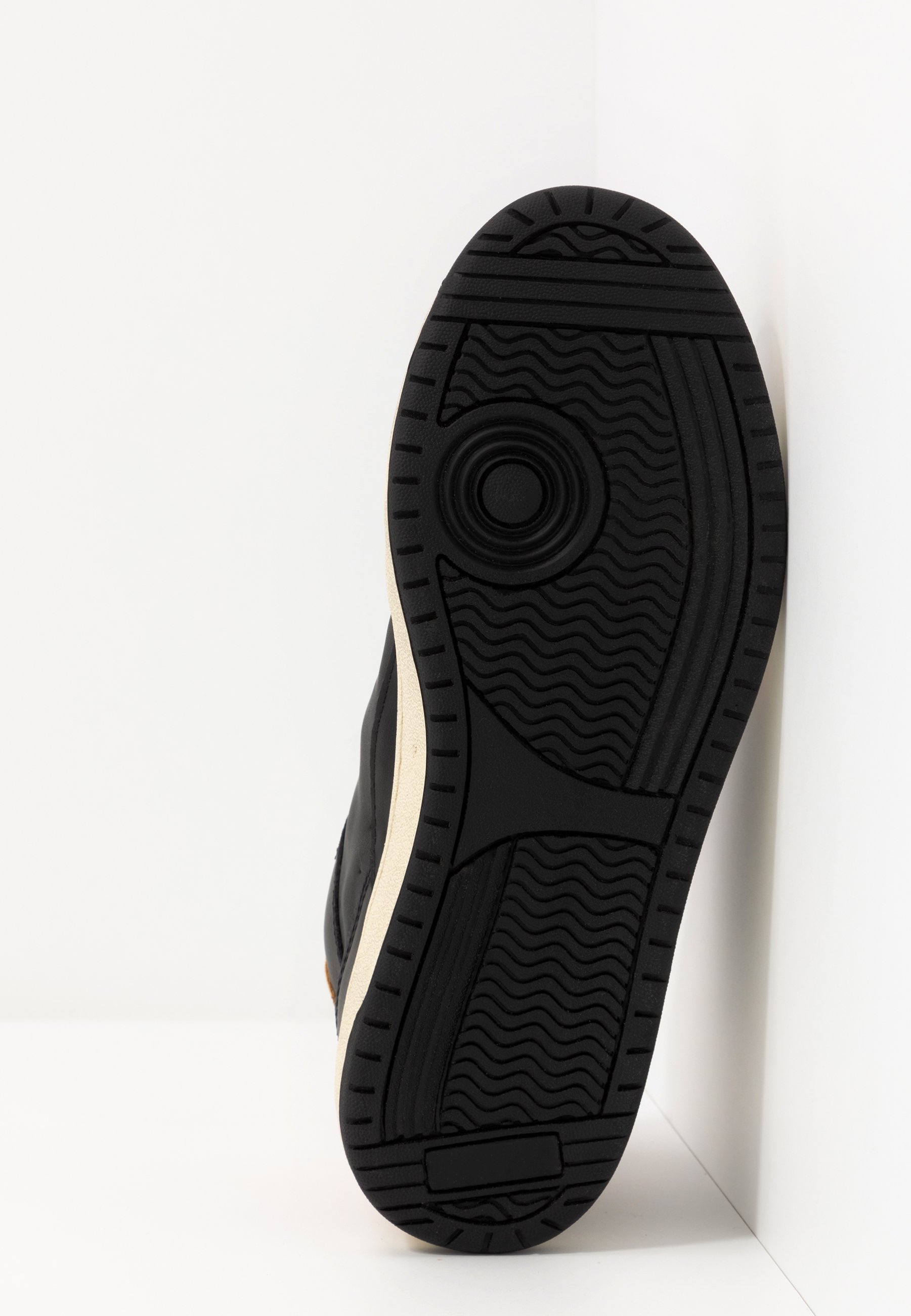 Guess PESARO MID Høye joggesko black Zalando.no Guess VITERBO Joggesko schwarz Zalando.no