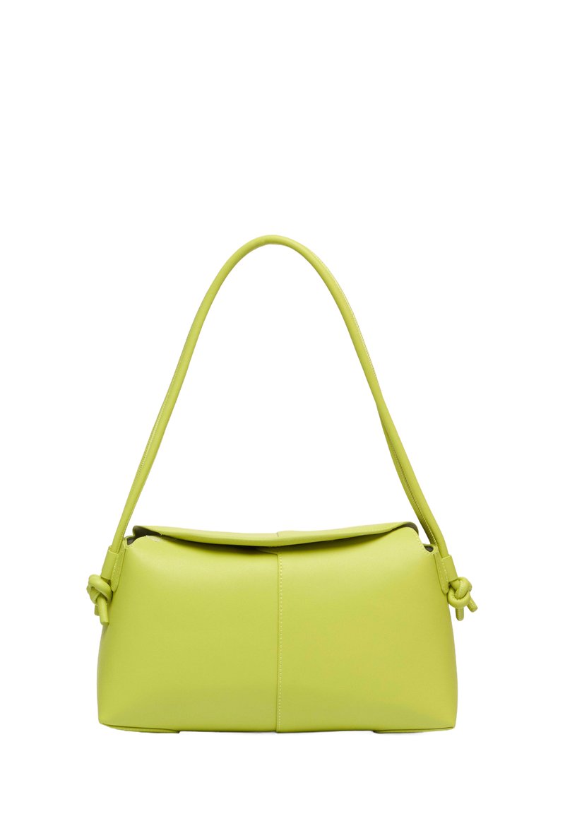 Torebka z sztucznej skóry w limonkowym kolorze o zdefiniowanej, zaokrąglonej formie i pojedynczym węzłowym uchwycie. Gładka tekstura z klapkowym zapięciem.