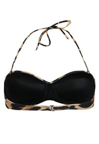 Zwarte bikinitop met een panterprint band. De top heeft een gestructureerd ontwerp, gevormde cups, verstelbare bandjes en een sluiting met haakjes.