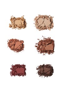 Sei rettangoli di ombretto in polvere in tonalità di beige, bronzo, rosso e marrone con texture e finiture diverse, disposti in due file.