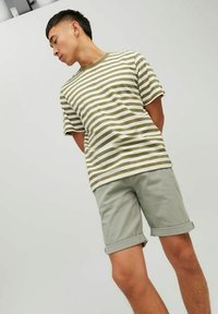 Jack & Jones PSTFURY SRT SN - Rövidnadrágok - tea