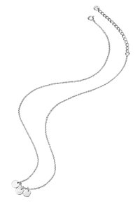 Sølvfarvet halskæde med en delikat kæde, der har to små, runde vedhæng. Kæden har et fint kædedesign og justerbar længde.