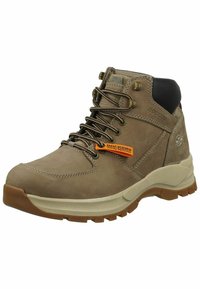 Braune Lederwanderschuhe mit grauen Akzenten, strapazierfähigen Schnürsenkeln, einer strukturierten Sohle und einem orangefarbenen Logotag an der Seite.