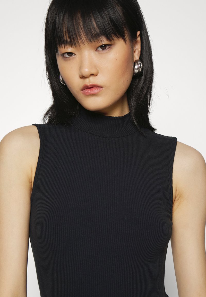 Damen T-Shirts | KnowledgeCotton Apparel SUSAN HIGH NECK Top black jet/schwarz - LL84822 Damen T-Shirts | KnowledgeCotton Apparel SUSAN HIGH NECK Top black jet/schwarz - LL84822