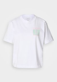 BOXY FIT TEE - T-shirt imprimé - brilliant white