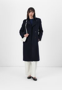 DRYKORN PIETHILL - Klassisk frakke - blue
