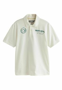Witte polo gemaakt van katoen, met geborduurde groene graphics: een logo met sterren en de tekst "SNOOPY SOCIAL Club" op de borst.