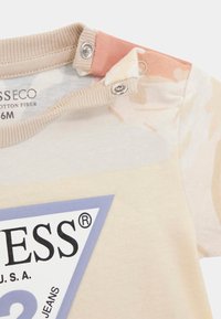 Guess SET - Shorts - beige multi