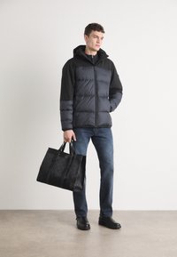 BOSS HAMAR granatowy