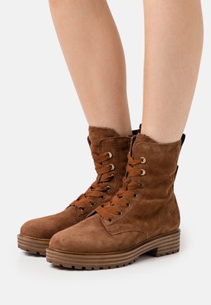 Tamaris Botines con cordones - cognac