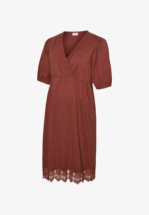 Abito color ruggine fino al ginocchio con scollo a V, maniche corte a sbuffo, vita raccolta e rifinitura in pizzo all'orlo.