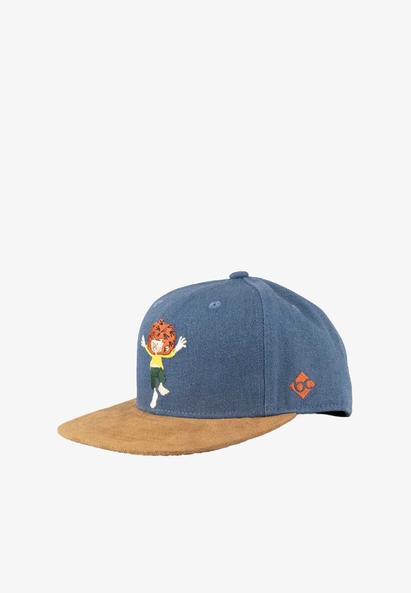 Blaue Stoffmütze mit einem hellbraunen Wildlederschirm, die ein besticktes Cartoon-Charakter mit rotem Haar zeigt, der ein gelbes Shirt und grüne Hosen trägt.