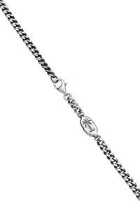 Braccialetto in argento con anelli ovali intrecciati, chiusura a gancio e un ciondolo centrale decorato con un motivo di palma.