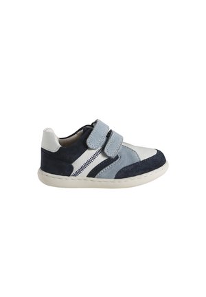 Children’s sneaker in white, navy, and light blue suede with two velcro straps and a white rubber sole.