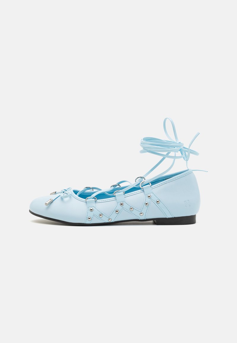 Koi Footwear Ballerina’s met enkelbandjes lichtblauw