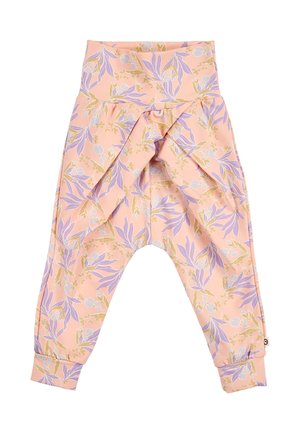 Pantalon bébé rose doux avec taille haute et détail froncé à l'avant, arborant un imprimé feuilles et baies en violet et beige.