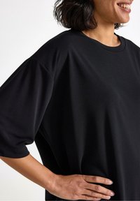 Lindex SHORT-SLEEVED - T-shirt basic - black