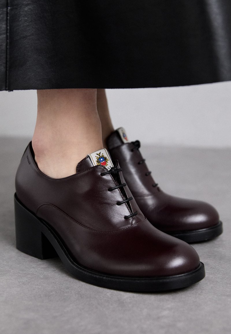 Bally PEGGY POLES - Botines bajos - bitter chocolate
