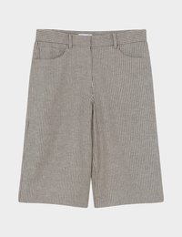 Χακί και μαύρο σορτς με κάθετες ρίγες που φτάνουν μέχρι το γόνατο, με θηλιές για ζώνη και μπροστινές τσέπες, απλωμένα επίπεδα σε λευκό φόντο.