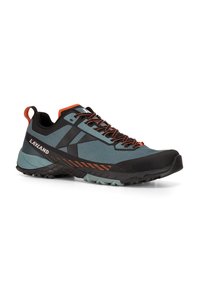 Scarpa da trail leggera Kayland in teal, nero e arancione. Presenta una tomaia in mesh, suola in gomma e dettagli a motivo per trazione e supporto.