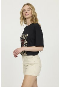 Lee Cooper NANOU - Short en jean - écru