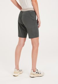 Protest PRTACACIA - Šortai - huntergreen