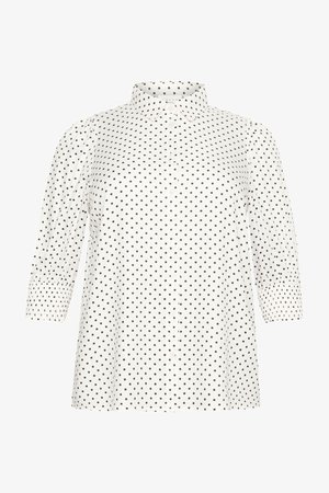 Hvid skjorte med sorte prikker, trekvartærmer, spidse kraver og glat stoftekstur.