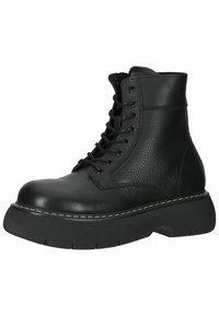 Bottines en cuir noir avec une finition texturée, bout rond, lacets à l'avant et semelle plateforme épaisse. Présente des coutures blanches le long de la semelle.