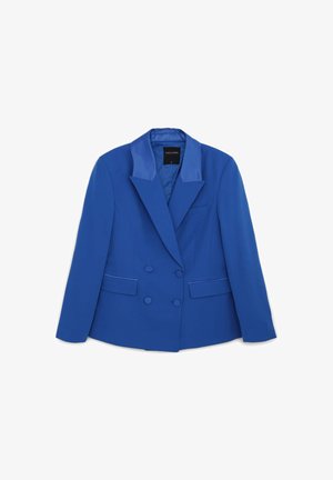 Blazer bleu à double boutonnage avec un col en satin, deux poches avant et des détails en bouton. Tissu lisse avec une coupe ajustée et une silhouette nette.