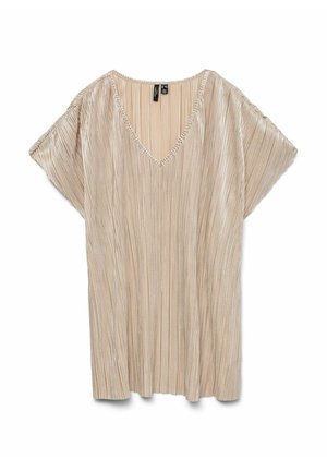 Plissé V-hals top in lichtbeige, gemaakt van metallic stof. Kenmerkt zich door korte mouwen en een relaxte pasvorm met verticale plooien en een gegolfde halslijn.