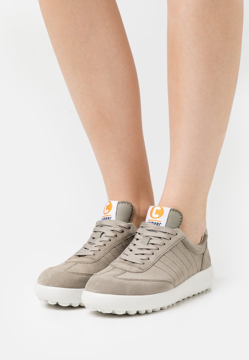 Damen Sneaker low | Camper PELOTAS Sneaker low khaki - MB33710 Damen Sneaker low | Camper PELOTAS Sneaker low khaki - MB33710