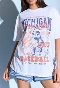 Next AMERCIAN BASEBALL RELAXED FIT - T-shirt med print - ecru white