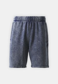 Shorts en denim bleu foncé avec un waistband élastique, présentant un effet délavé, des poches latérales et des détails de couture à l'ourlet.