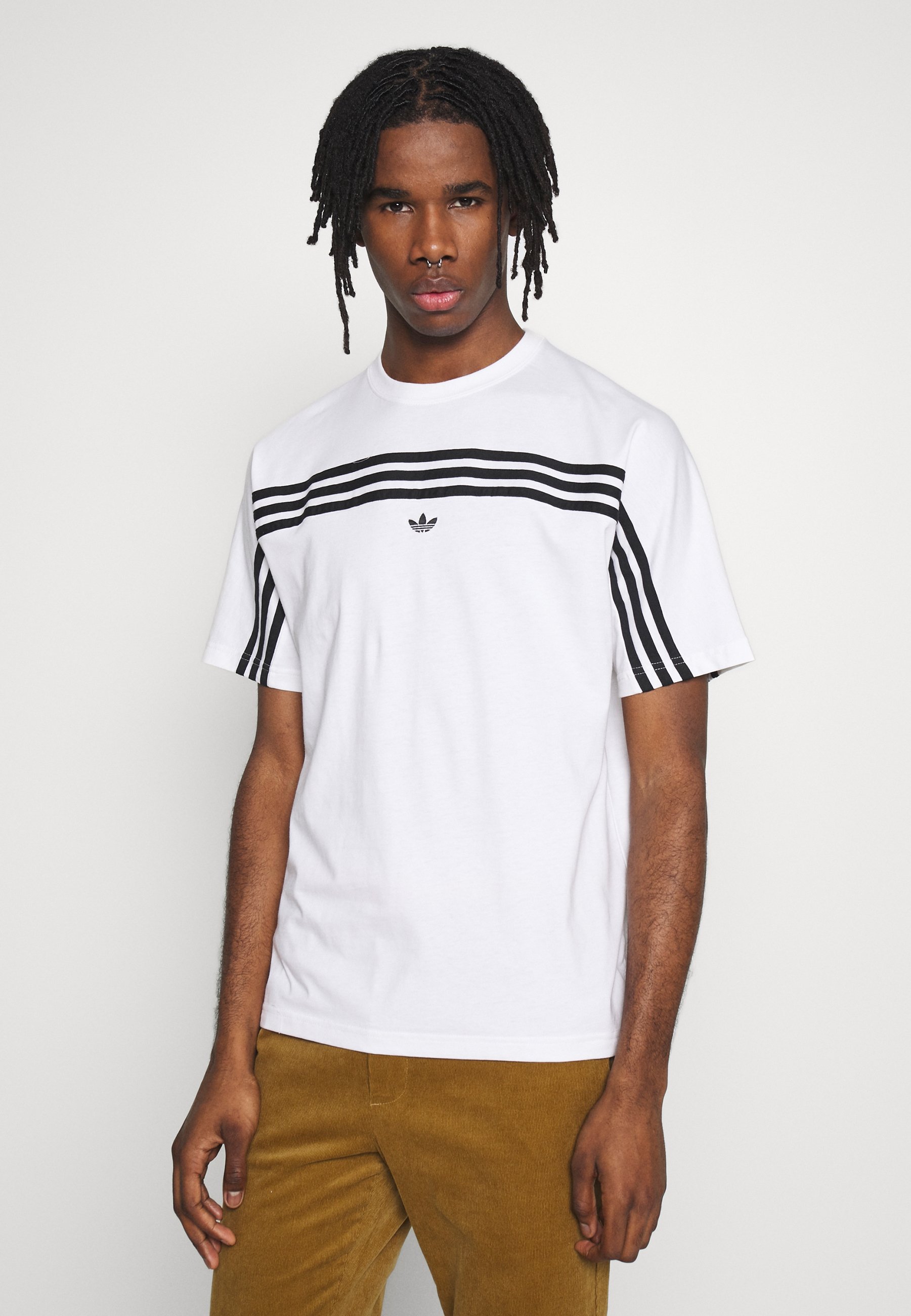 adidas Originals SPORT COLLECTION SHORT SLEEVE TEE T Shirt adidas Originals SPORT COLLECTION SHORT SLEEVE TEE T Shirt