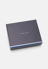 Tommy Hilfiger TRANSIT HOLDER - Peněženka - black