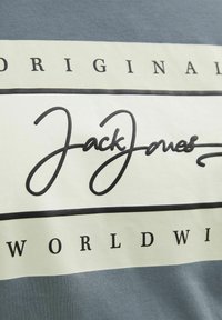 Jack & Jones Triko s potiskem - stormy weather
