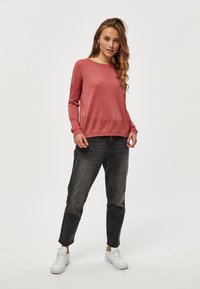 Minus MIELNE KNIT - Džemperis - mineral red lurex