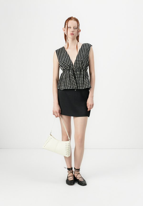 FLIRTY MINI SKIRT - Mini skirt3