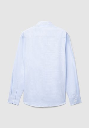 Camicia a maniche lunghe azzurro chiaro in tessuto strutturato. Presenta un collo classico, polsini con bottoni e un delicato motivo a quadri sul retro.