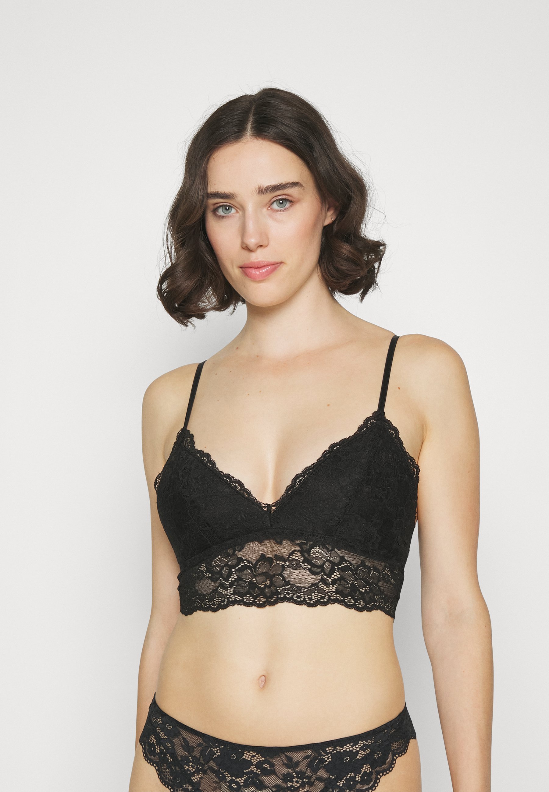 Pieces PCLINA STRAP BRA Alustoppi Black musta Zalando fi Pieces PCLINA STRAP BRA Alustoppi Black musta Zalando fi