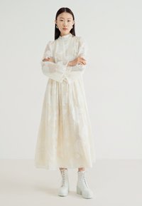 Thumbnail Image 2