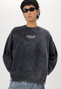 Kaotiko CREW WASHED MOONLIGHT ROMANCE UNISEX - Φούτερ - black