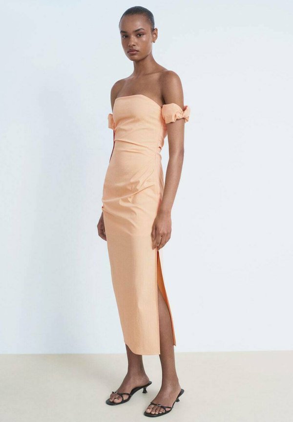 Cocktail dress / Party dress - apricot