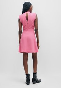 HUGO KESANA - Day dress - open pink