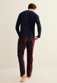 Next MOTIONFLEX COSY SET STANDARD - Set lenjerie de noapte - navy blue red check