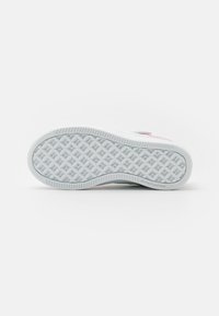 Skechers SPORT COURT 92 - Sneakers laag - white/pink